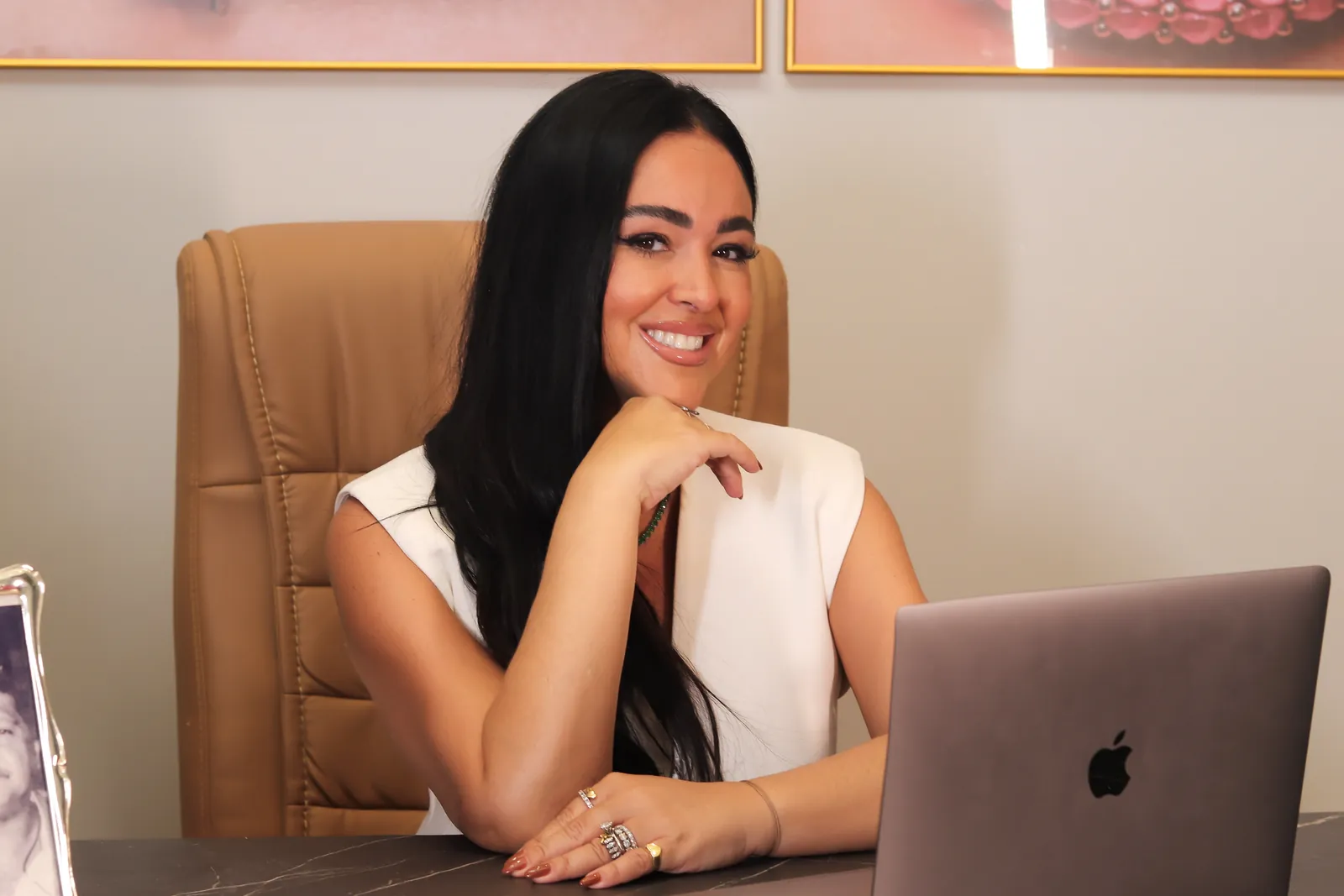 Dra. Flávia Jardim - Especialista em Dentística e Estética Dental
